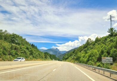 Bilresa mellan Spanien och Andorra via Frankrike